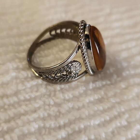 Authentic vintage Lithuanian amber ring size 9 - Picture 3 of 7